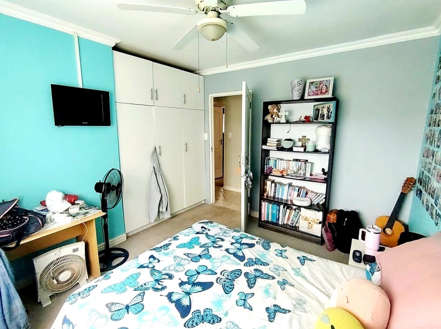 6 Bedroom Property for Sale in Kidds Beach Eastern Cape